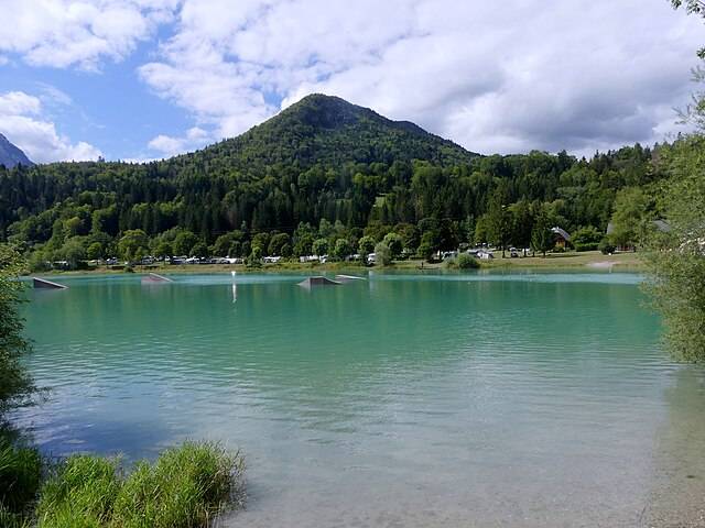 Lac de Lescheraines et son camping